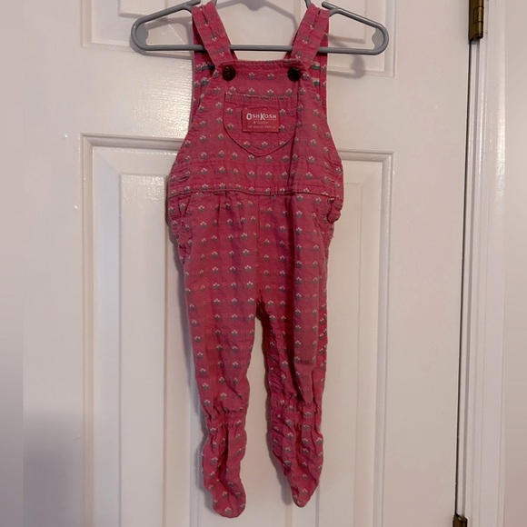 OshKosh B'gosh Other - Vintage Oshkosh Pink and white floral footie overalls size 3/6 months